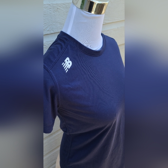 New Balance  T-Shirt - size M - Picture 2 of 6